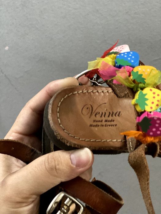 Продам детские сандали на девочку