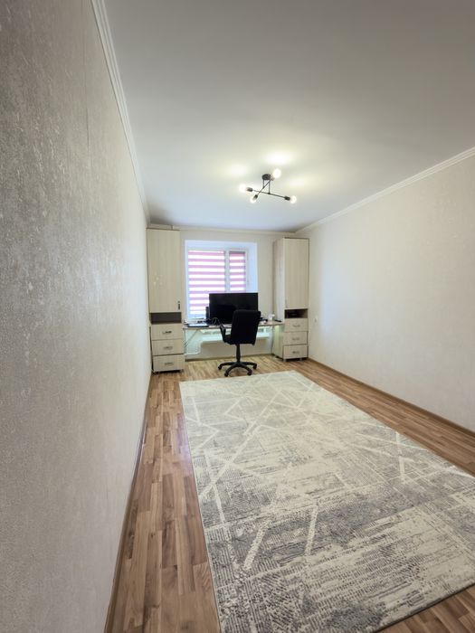 Продам 4х комн кв район Север-Восток