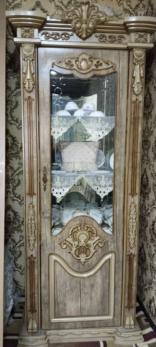 Mebel komot sotiladi