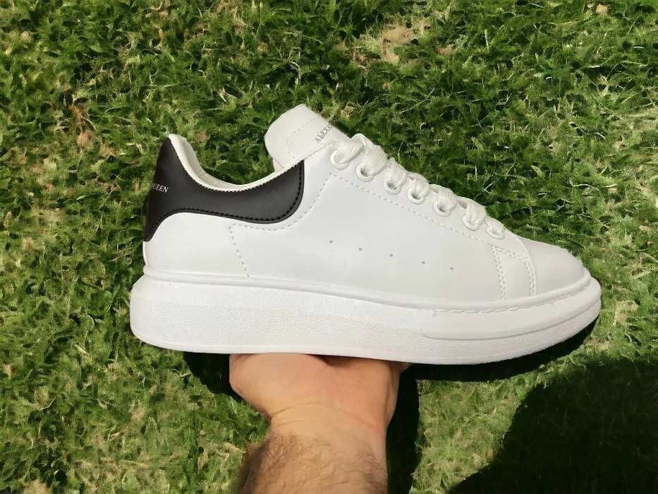 Adidasi McQueen albi dama si barbati Colet cu Verificare