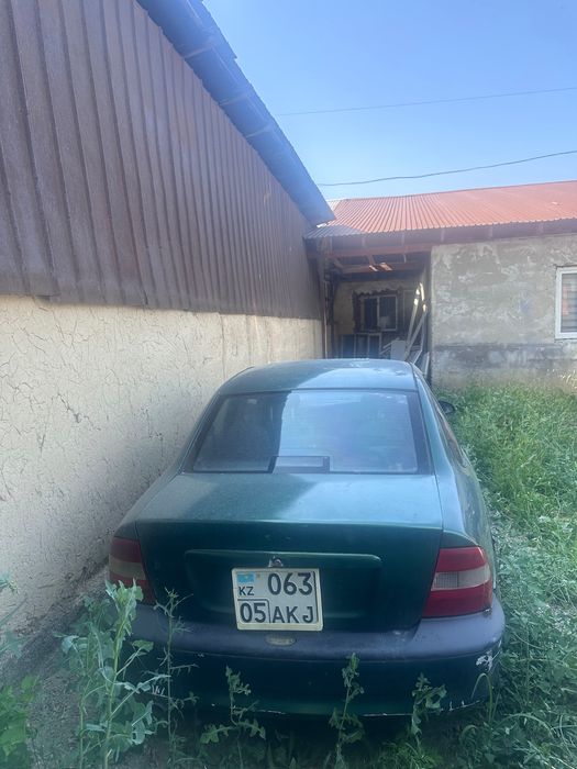 Opel vektra mazda