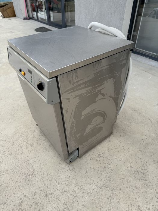 Професионална съдомиялна Miele Инокс