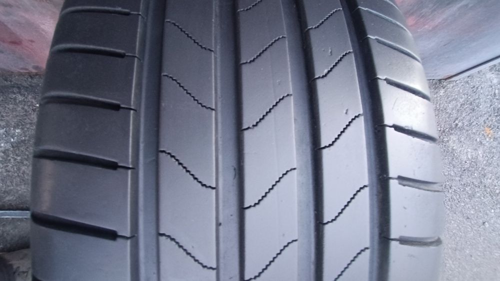 225/45/17 Bridgestone Дот 1723