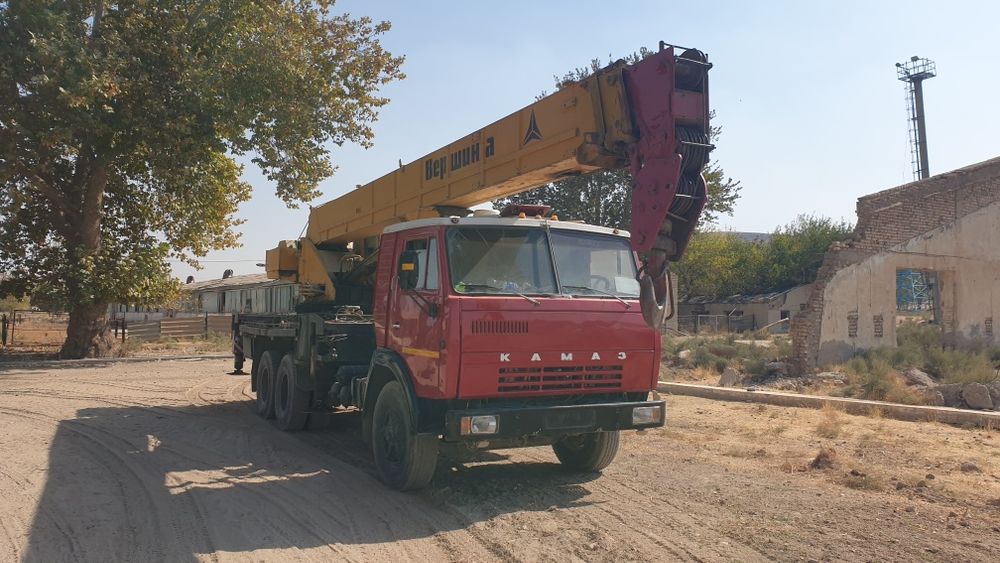 Avtokran Sotiladi 25 ton IVANOVIS