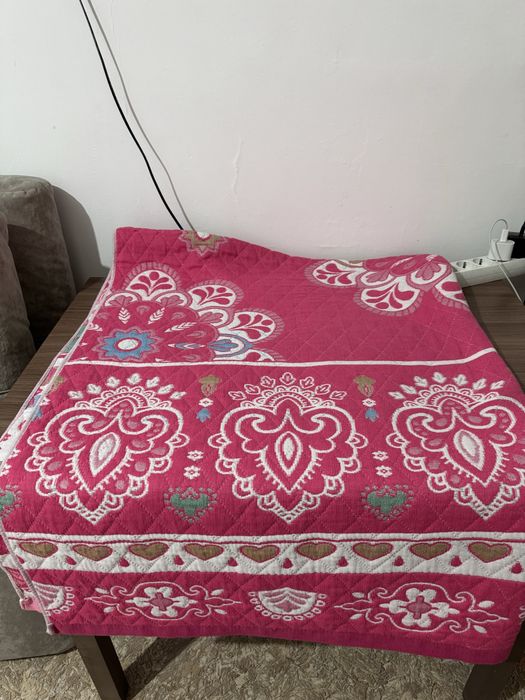 Шерстяное покрывало на кровать. Состояние нового. Район юбилейный