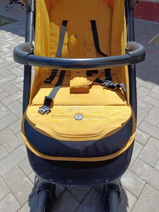 Детская прогулочная коляска