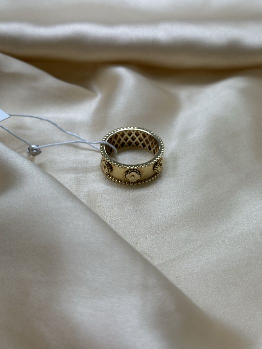 Золотое кольцо ванклиф