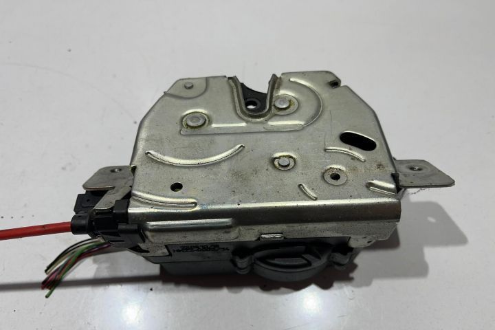 Broasca incuietoare haion portbagaj A1647400635 Mercedes-Benz ML W164