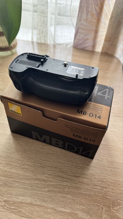 Батарейная ручка для Nikon D600-D610