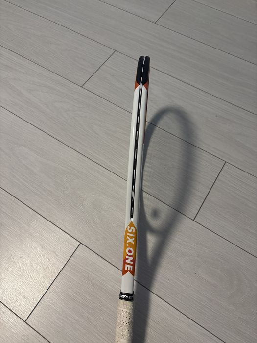 Тенис ракета Wilson Six One +
