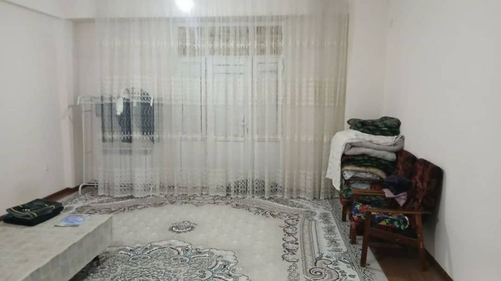 Сотилади метро Дустлик  4 хона 100м²