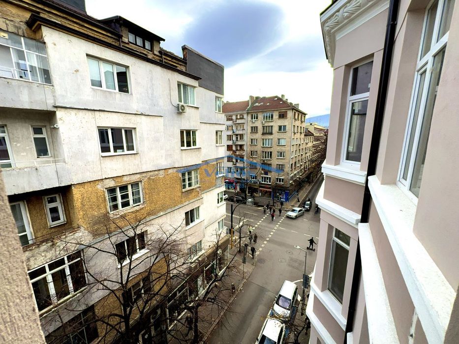 Продава 3-СТАЕН град София, Център