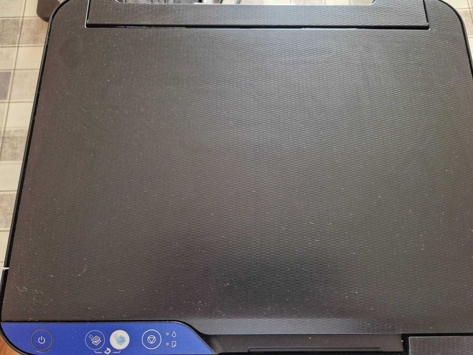Продавам Epson EcoTank L3111 – почти неизползван + мастила