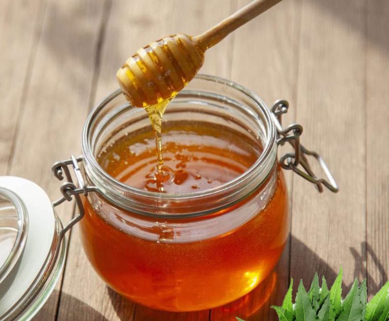 Asal Nefrit ko'lini yonidan