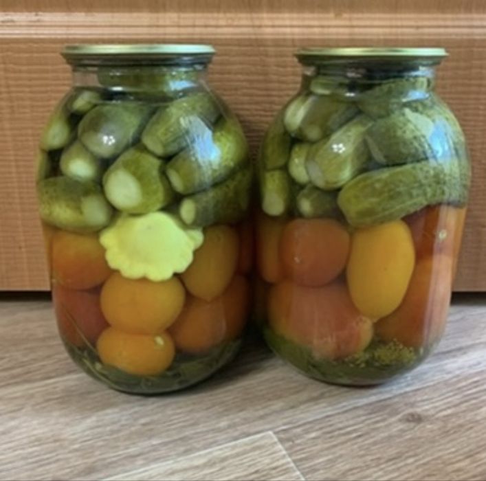 Ассорти, помидоры соленья