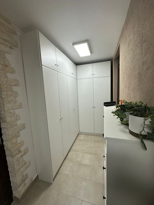 Mobilier la comandă Arad – Bucătării, Dressing-uri, Living