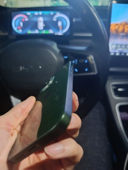 Iphone 13 4/128 ishlashi zor