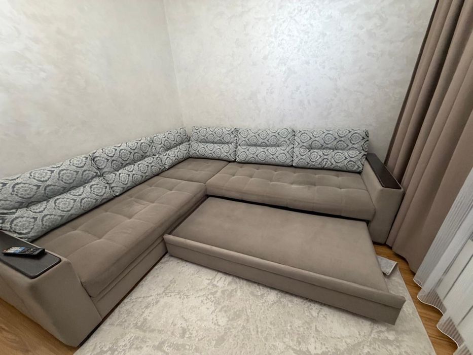 Продам диван углавой 2.30 на 2.70