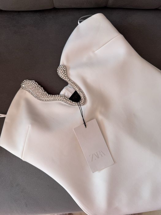 Нова бяла рокля Зара