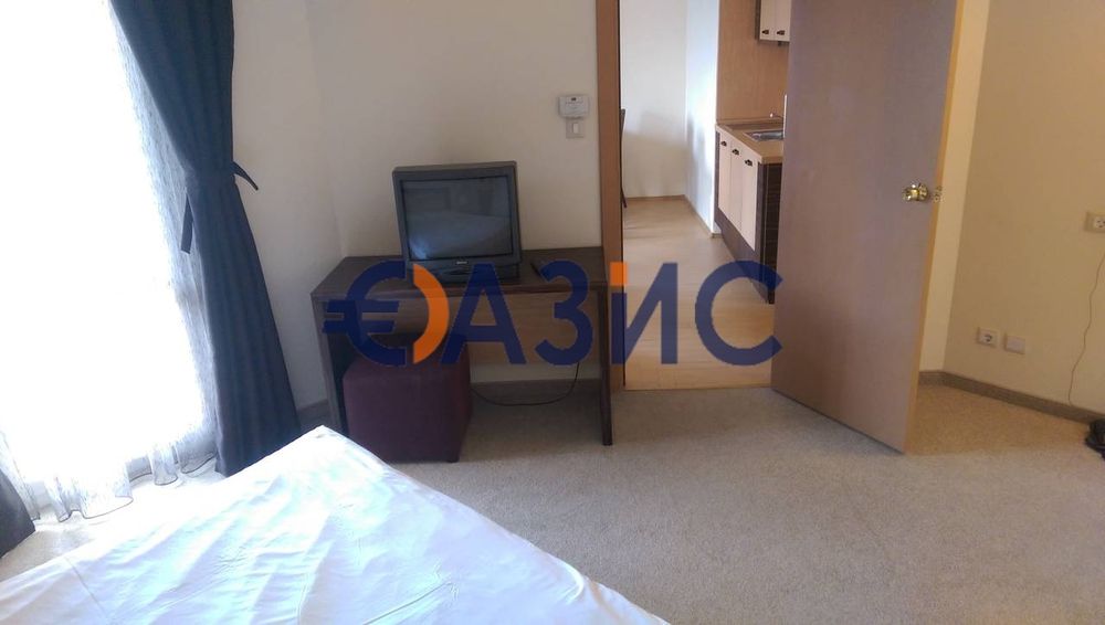 Продава се Двустаен апартамент в к.к. Слънчев бряг - 62 кв.м за 1226 €/кв.м - Снимка #4