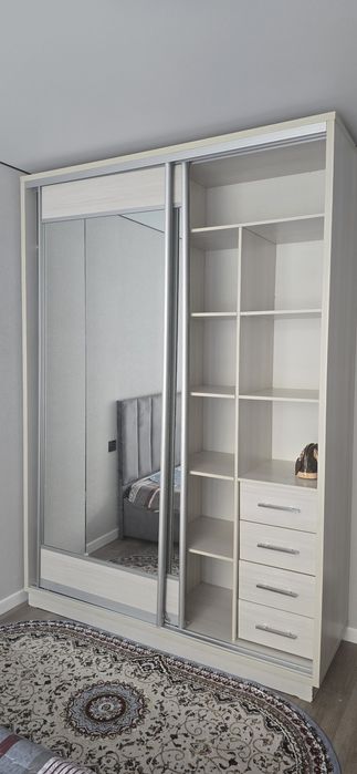 Шкаф-купе для одежды