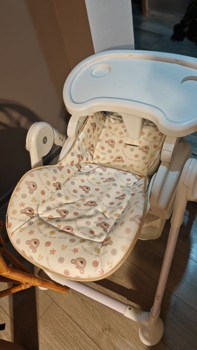 Scaun bebe de luat masa