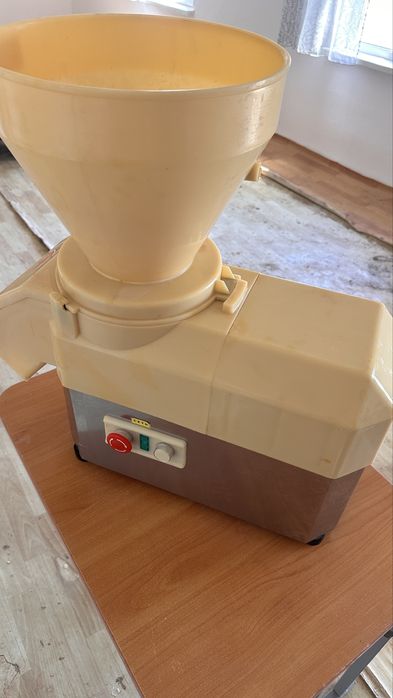 Овощерезка МПР-350М почти новая