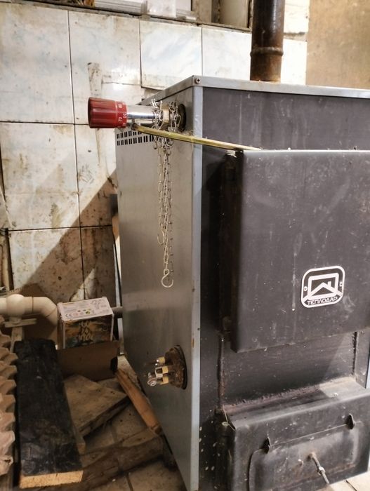 Котел отопления .