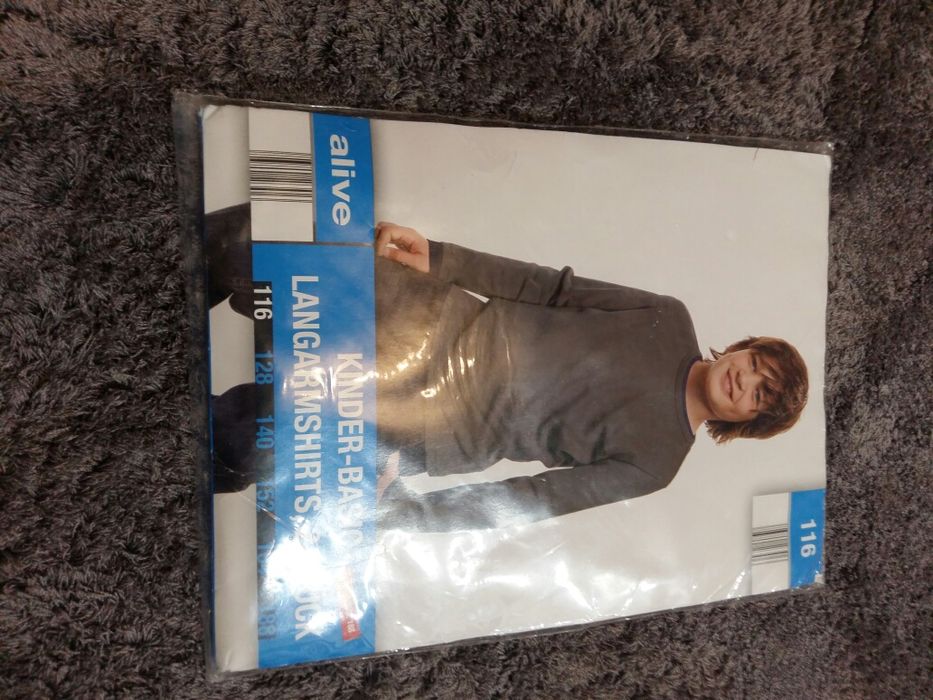 Vând 3 seturi bluze 116