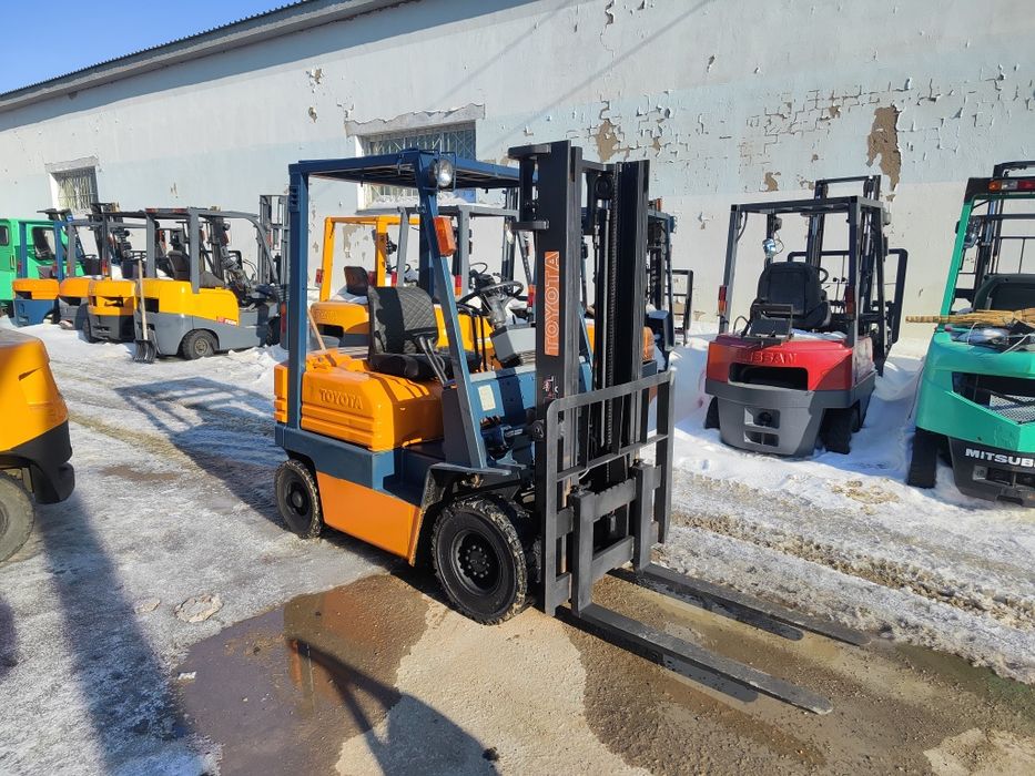 Продам вилочный погрузчик. Кара