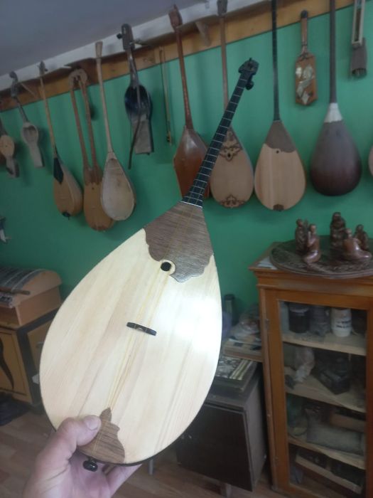 Сапалы домбыра сатылады