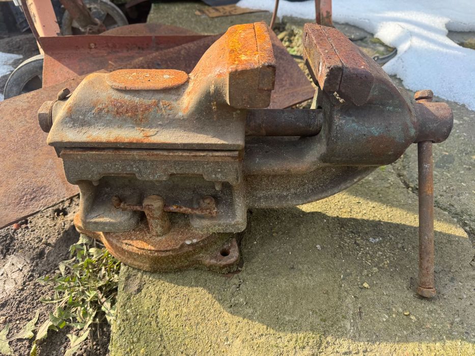 Compresor ECR 350 Uzina Timpuri noi. Menghină 150 mm