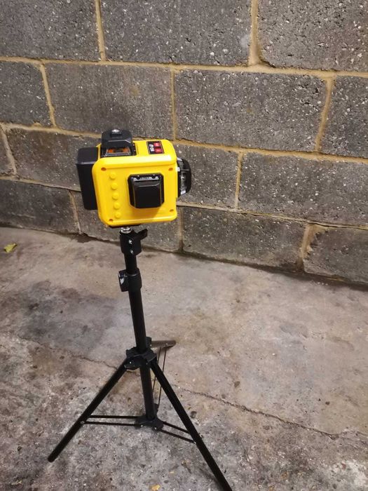 Trepied reglabil 1m-1,6m cu laser telecomandat 360°