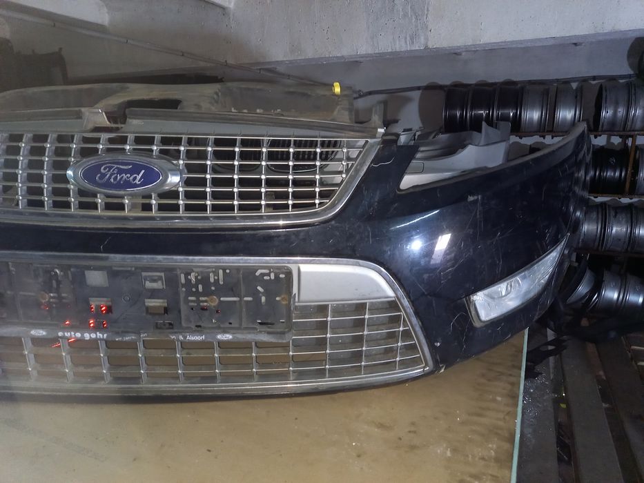 Бампер передний на Форд Мондеу 4