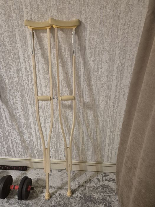 Продам костыли..