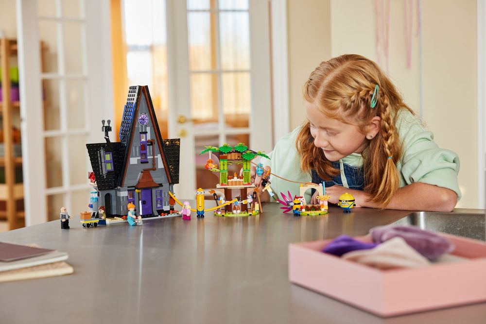 Lego 75583 Миньони и семейното имение на Гру