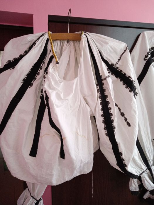 Ie tradițională Tara Fagarasului