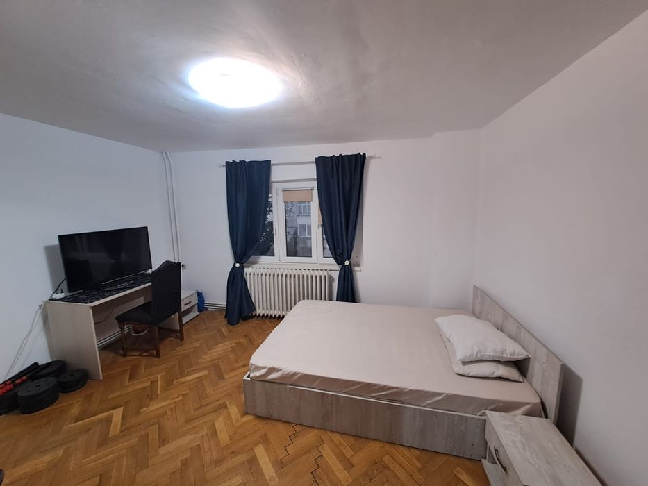 Proprietar, apt 3 camere zona Odobescu