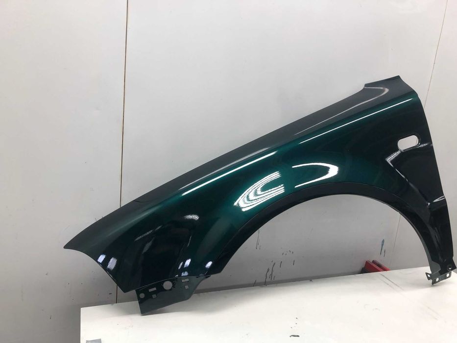 Aripa Fata Stanga VW Passat B5.5 An 2000-2003 (LB6W (Verde))
