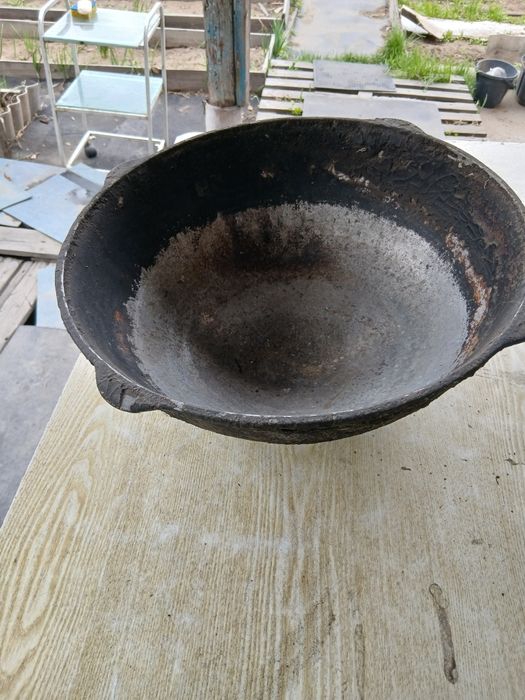 Продам казан на десять литрав