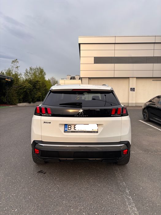 SUV automat inmatriculat RO- Peugeot 3008 1.2 benzina, distributie si articulatii schimbate, stare foarte buna