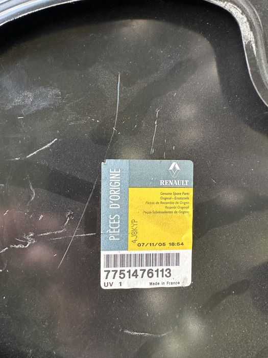 Capotă motor renault clio 3.