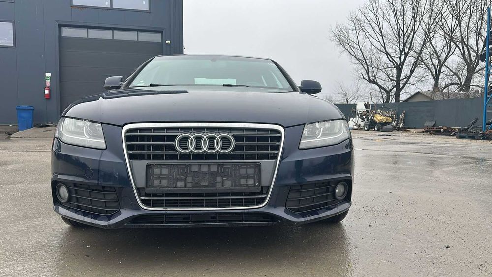 Dezmembram AUDI A4 B8 ,2.0 TDI ,Motor CAGA  , An 2011, Automat ,Sedan