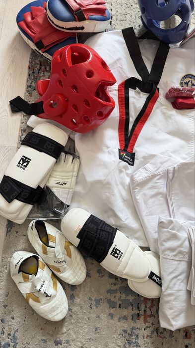 Продам Кимоно для Таэквандо