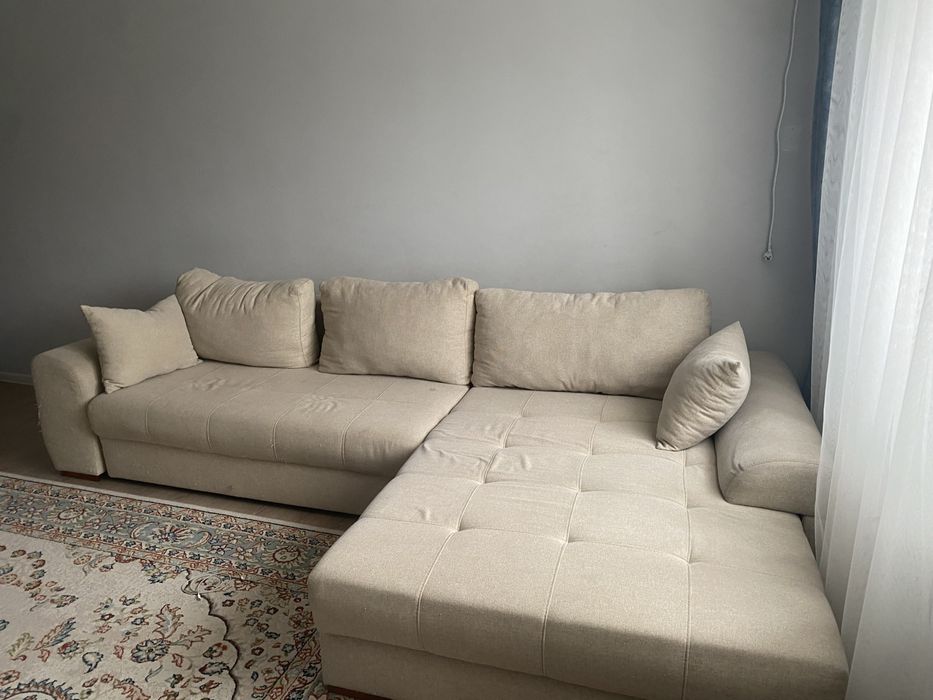 Диван угловой в отличном состоянии