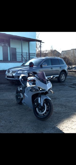 Электромотоцикл в стиле ducatti