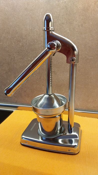 Цитрус преса ръчна