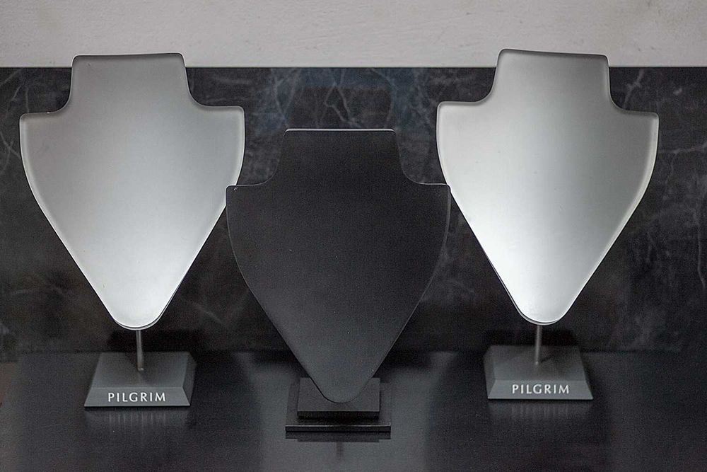 Поставка за бижута, бюст, стойка за колие, гердан, врат, дисплей