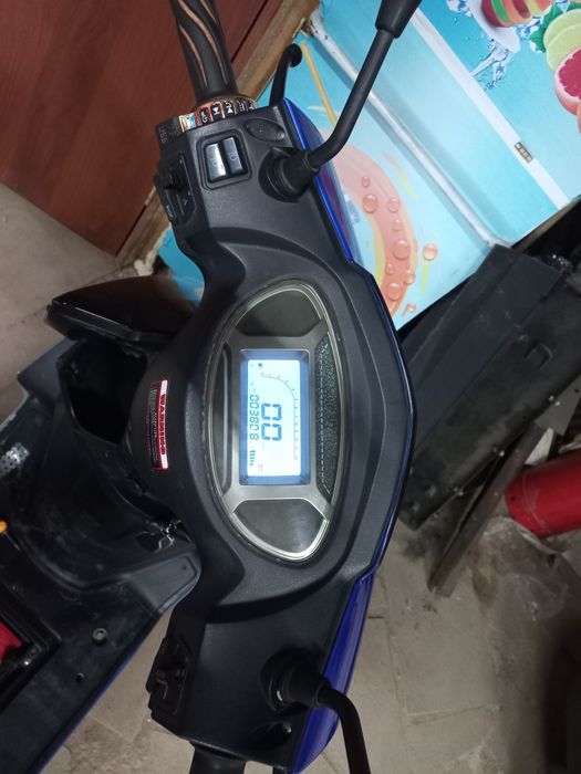 Скутер м12 продам