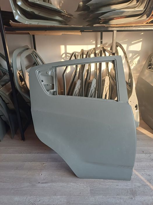 Авто запчасти кузовной для иномарка